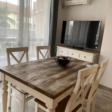 Sea Garden Apartment, Excellent Location With Free Parking Burgaz