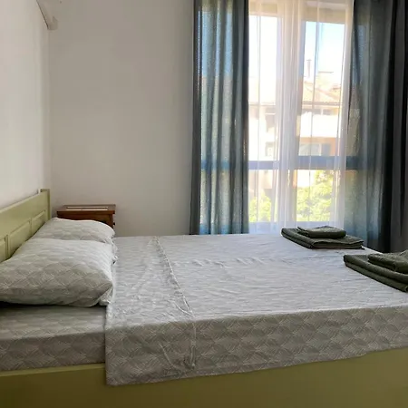 Daire Sea Garden Apartment, Excellent Location With Free Parking Burgaz