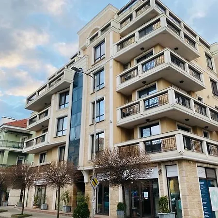 Daire Sea Garden Apartment, Excellent Location With Free Parking Burgaz