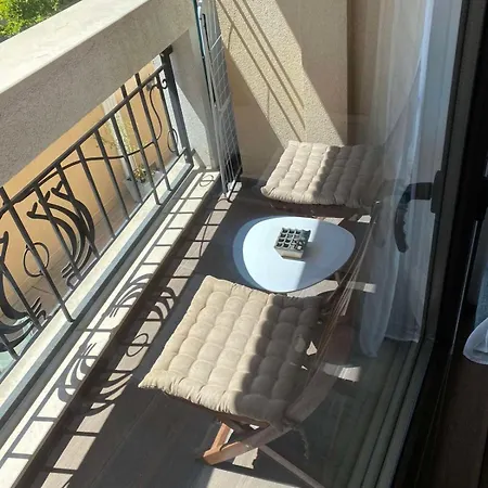 Sea Garden Apartment, Excellent Location With Free Parking